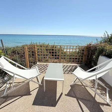 Villa Seafront With Pool Few Steps From The *